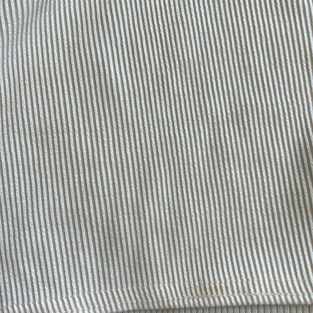 Boohoo One Shoulder Crop Top - Picture 7 of 8